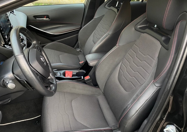 Toyota Corolla cena 105798 przebieg: 71000, rok produkcji 2020 z Łowicz małe 254